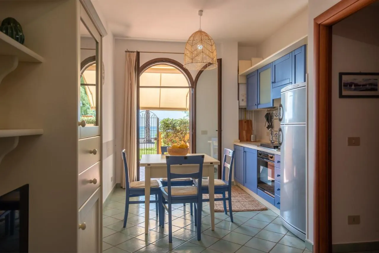 Holiday home Residence L'Arcipelago Appartamenti Fronte Mare Con Ampio Balcone Capo d'Orlando