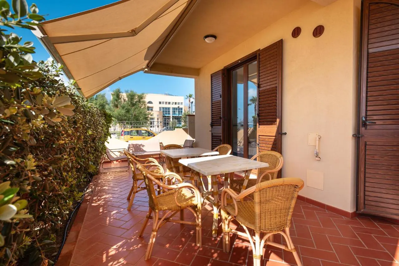 Residence L'Arcipelago Appartamenti Fronte Mare Con Ampio Balcone Capo d'Orlando Holiday home