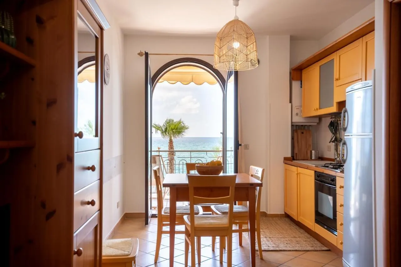 Residence L'Arcipelago Appartamenti Fronte Mare Con Ampio Balcone Capo d'Orlando 0*,
