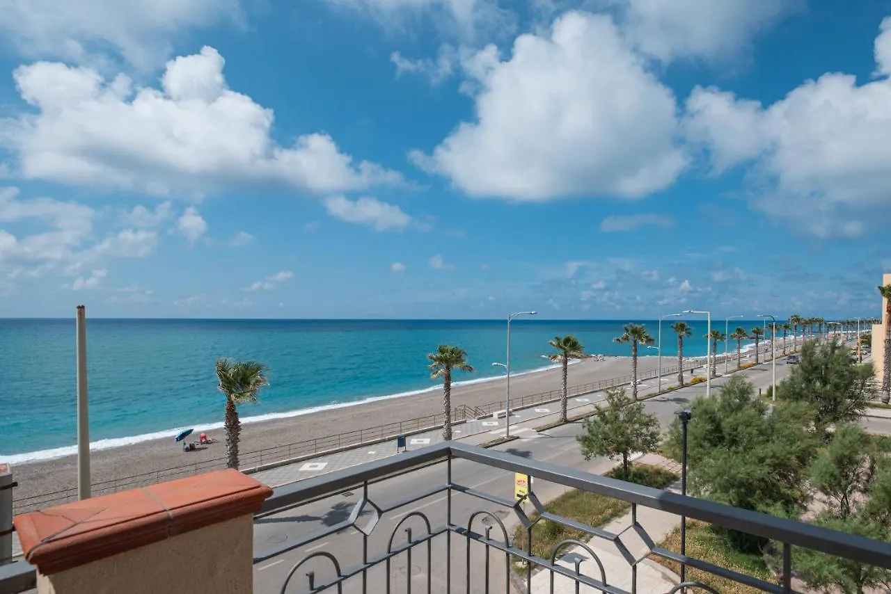 Residence L'Arcipelago Appartamenti Fronte Mare Con Ampio Balcone Capo d'Orlando Holiday home
