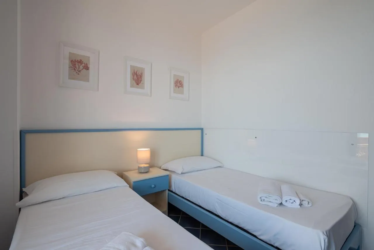 Residence L'Arcipelago Appartamenti Fronte Mare Con Ampio Balcone Capo d'Orlando Holiday home
