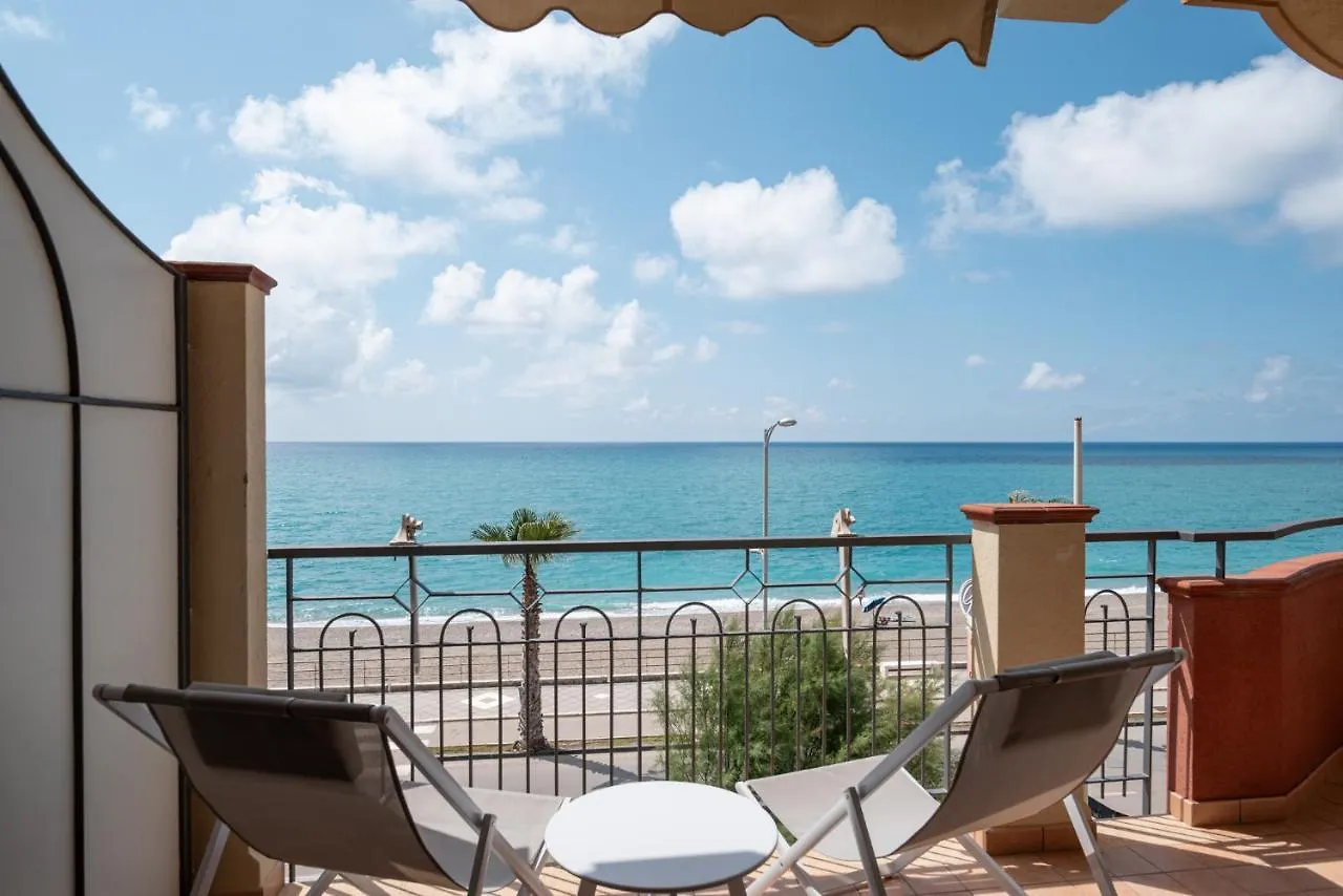 Residence L'Arcipelago Appartamenti Fronte Mare Con Ampio Balcone Capo d'Orlando