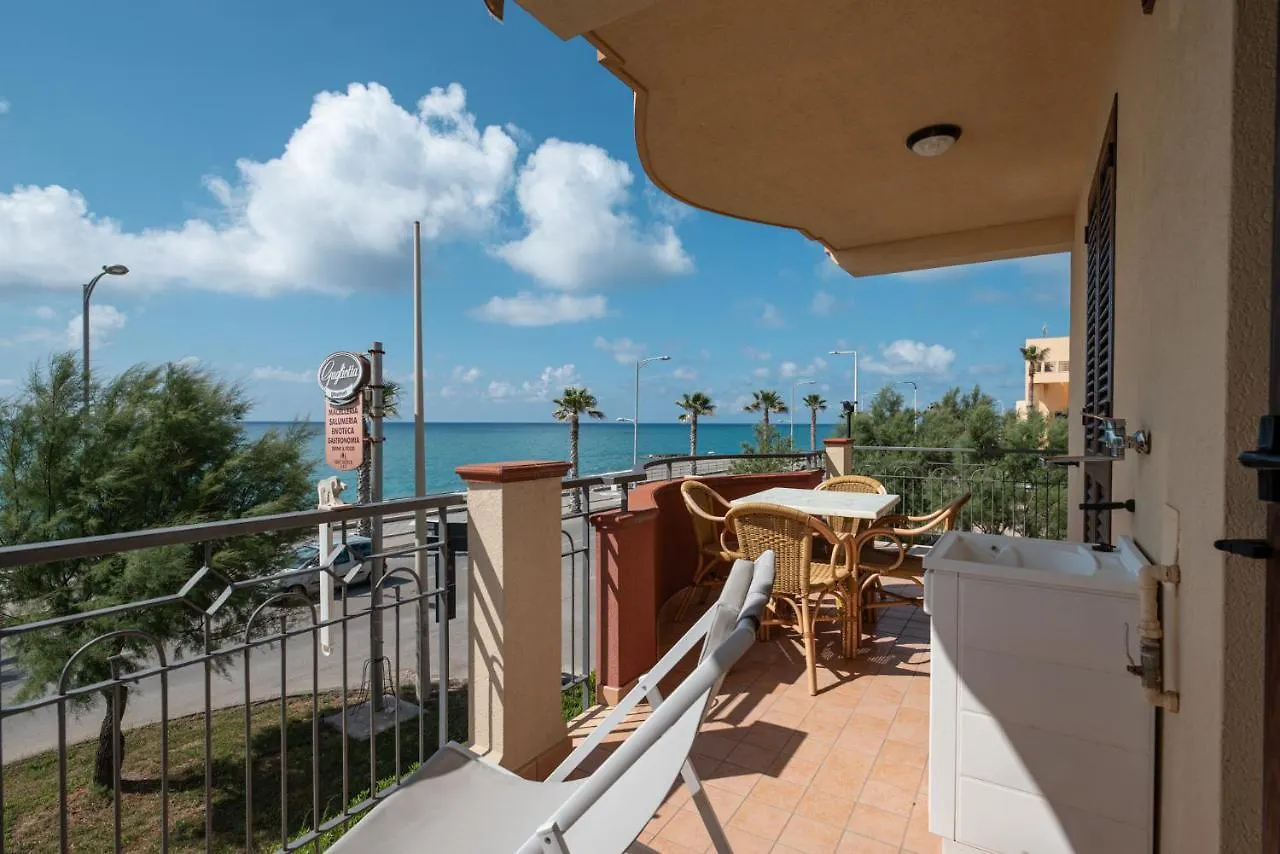 Residence L'Arcipelago Appartamenti Fronte Mare Con Ampio Balcone Capo d'Orlando Holiday home