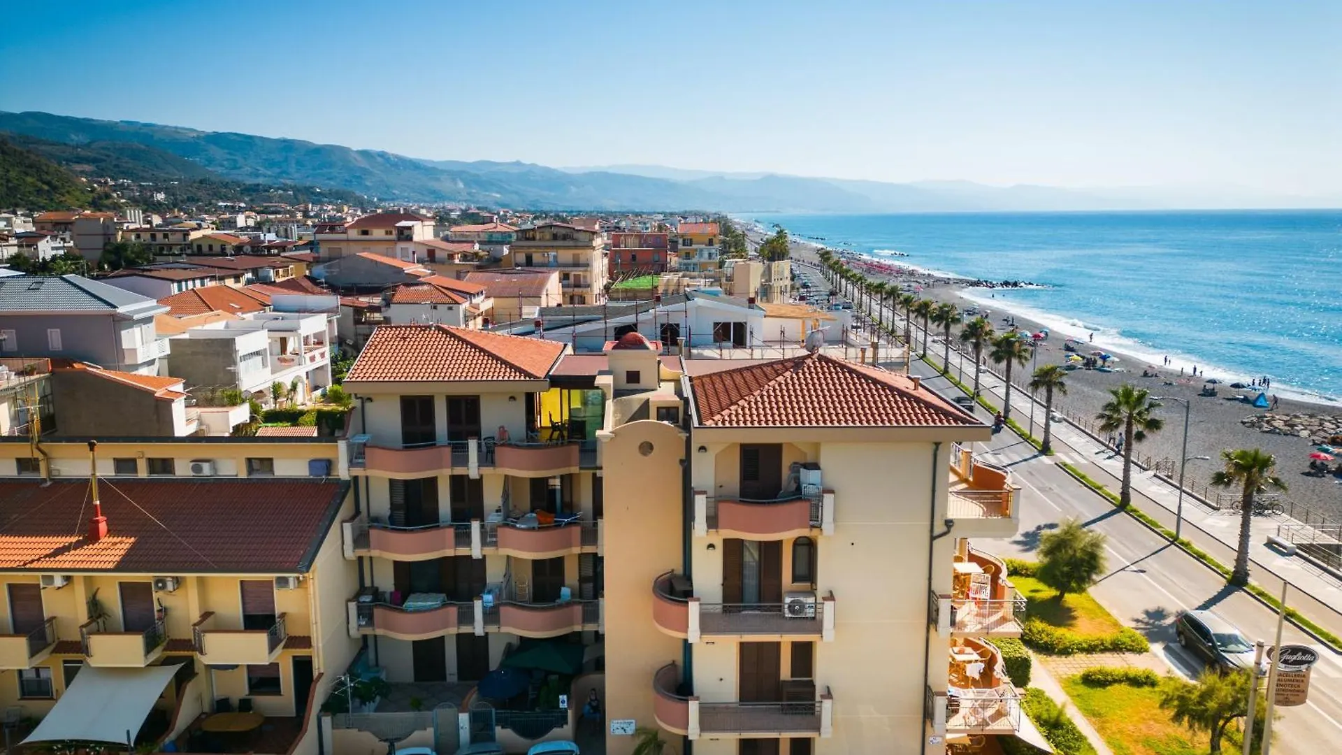 Residence L'Arcipelago Appartamenti Fronte Mare Con Ampio Balcone Capo d'Orlando Italy